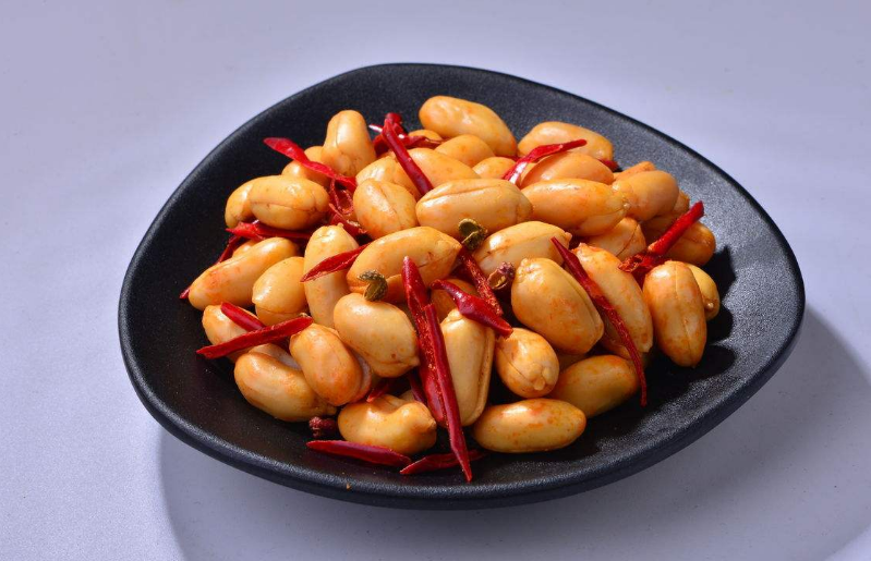 如何做酒鬼花生米(正宗的酒鬼花生配方和做法,配上秘制五香粉,保证又