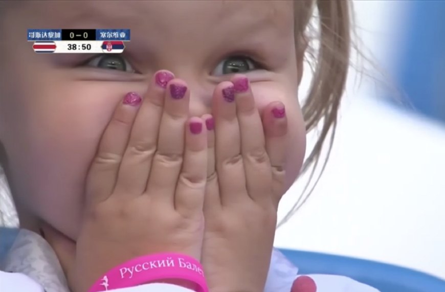 小孩哎呀世界杯（世界杯小萌娃火了！肉嘟嘟的脸+大眼睛萌翻全世界，网友：融化了）-华海博客