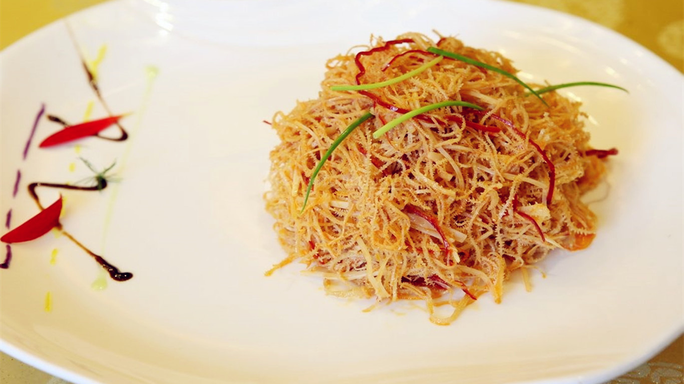 湘菜经典—“发丝牛百叶，刀工精细、细如发丝、酸辣爽脆美食美味
