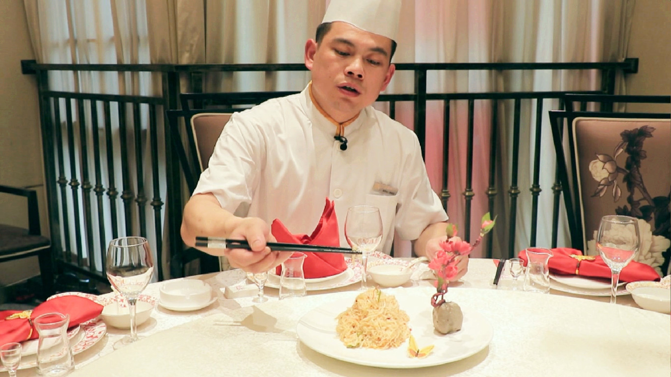 湘菜经典—“发丝牛百叶，刀工精细、细如发丝、酸辣爽脆美食美味