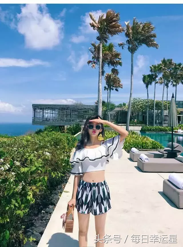 十二星座专属夏日泳装,白羊座的特别时髦,摩羯座似日系少女!