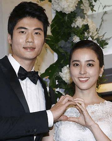 韩国足球明星安贞焕老婆(韩国国脚太太都很漂亮！安贞焕老婆中国人气高，奇诚庸8岁姐弟恋)