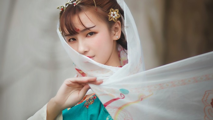 《鱼目集》人的一生充满离奇故事,那是灰白人生里值得炫耀的星光