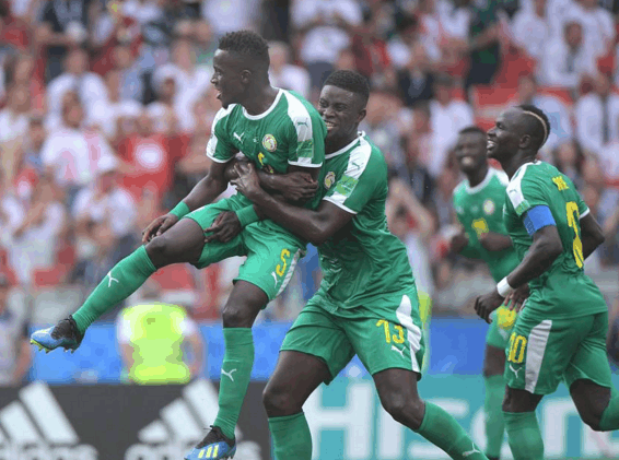 韩日世界杯最大的黑马（韩日世界杯的大黑马回来了，击败波兰后专家热议：打法令人害怕）