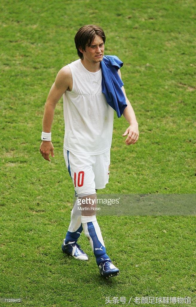 06年世界杯nike足球鞋盘点，钩子党三箭齐发，德国绿茵场国旗飘扬