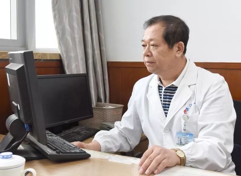 「公益」父亲节的关爱：“走遍中国前列县（腺）”