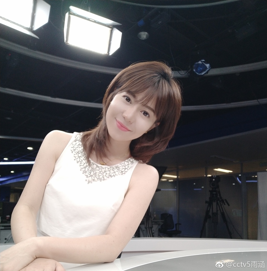 中央五台世界杯美女主持(央视气质女主播主持世界杯