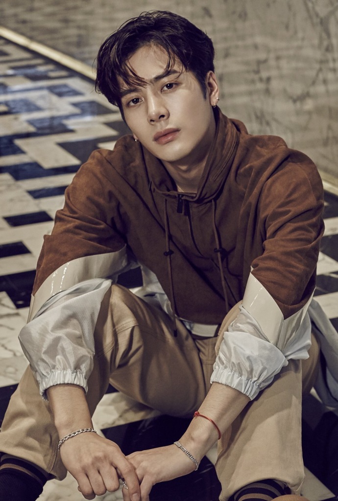 王嘉尔方发声明怒斥网络暴力，正式进入法律程序！被指玻璃心？