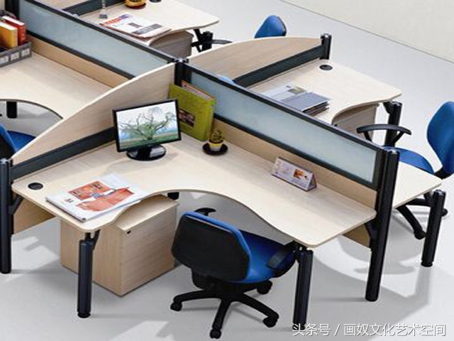办公桌如何摆放位置？