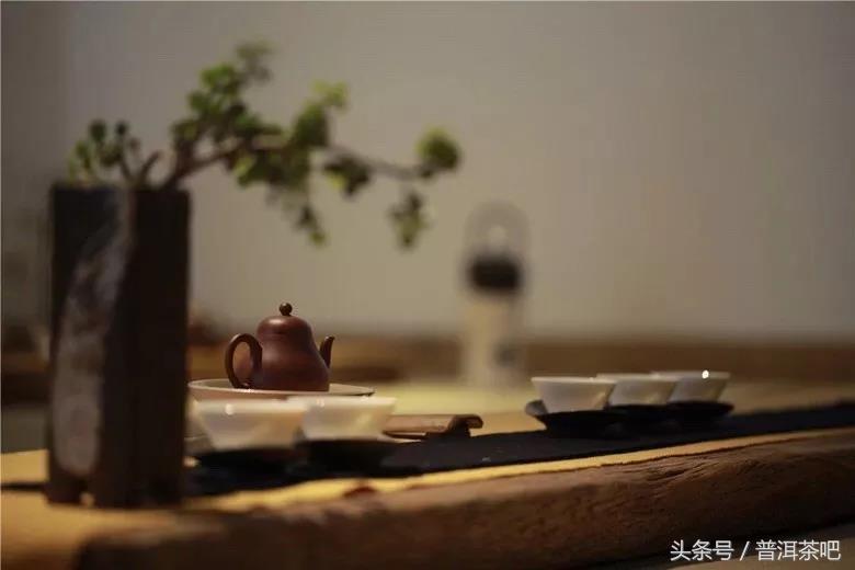 爱上一个人是回忆，爱上一杯茶是生活！