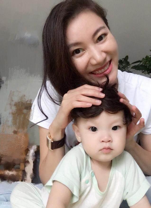 羽毛球运动员林丹的妻子叫什么名字(林丹妻子谢杏芳