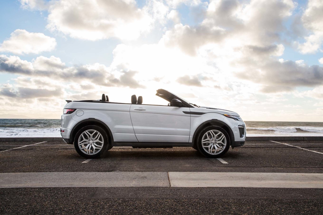 谁还没有一个敞篷梦系列,让这14款敞篷车带你沐浴阳光!