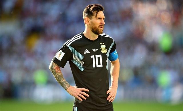 阿根廷vs秘鲁(拳王与球王，邹市明力挺梅西，拳击和足球哪一项运动最男人？
