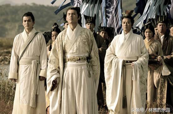 霸气十足、傲骨铮铮的12句诗词，充满正能量，你最喜欢哪一句？