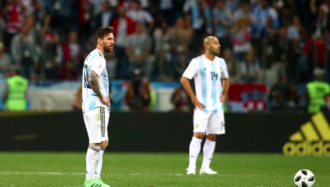 2010年世界杯德国vs阿根廷(惨败！阿根廷遭遇60年来世界杯小组赛最惨痛失利 上次输1-6)