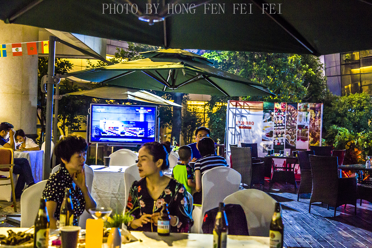 世界杯酒店KTV活动(半岛仲夏夜，燃情世界杯，联投半岛这个酒店很疯狂)