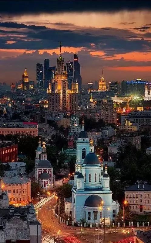 世界杯为什么在俄罗斯（与C罗一起探寻4年一次的世界杯，为什么幸临俄罗斯？）