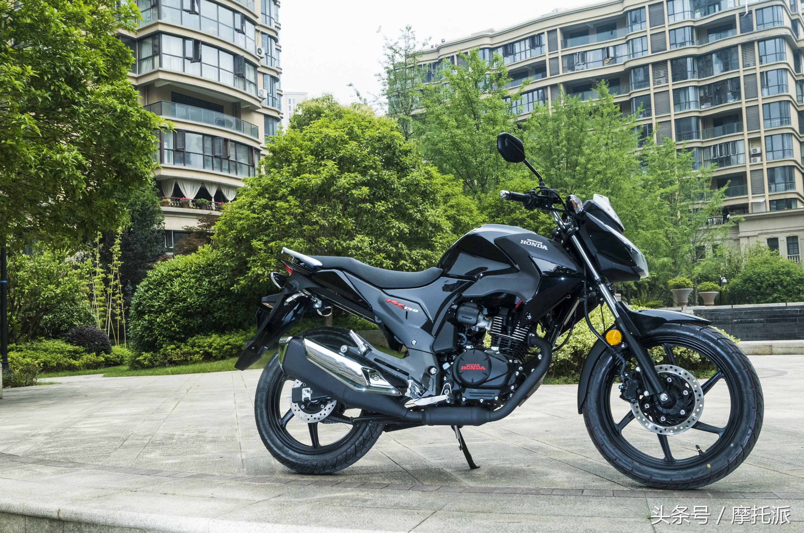 五羊本田幻影150摩托车价格可玩度不错