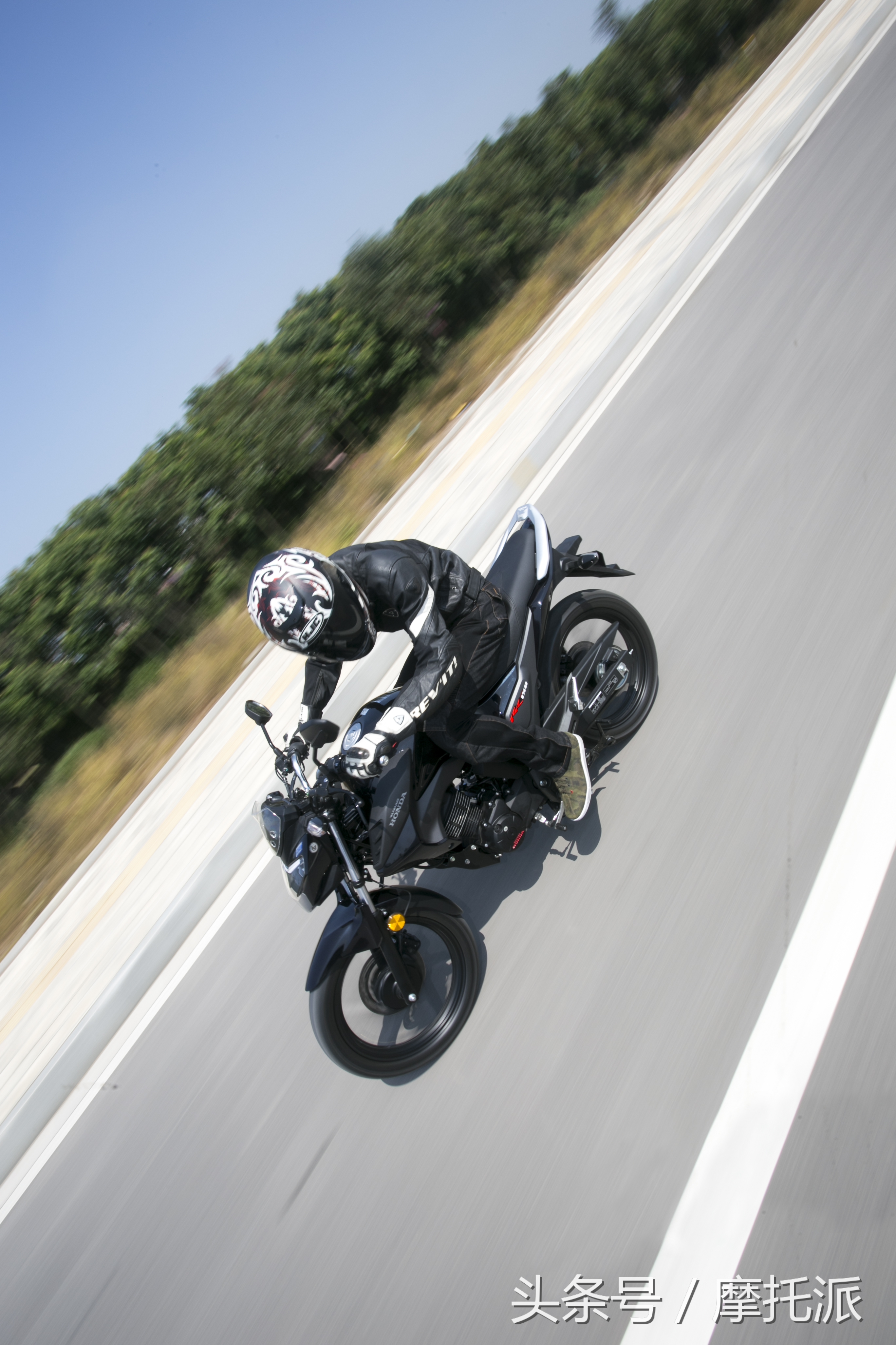 五羊本田幻影150摩托车价格可玩度不错