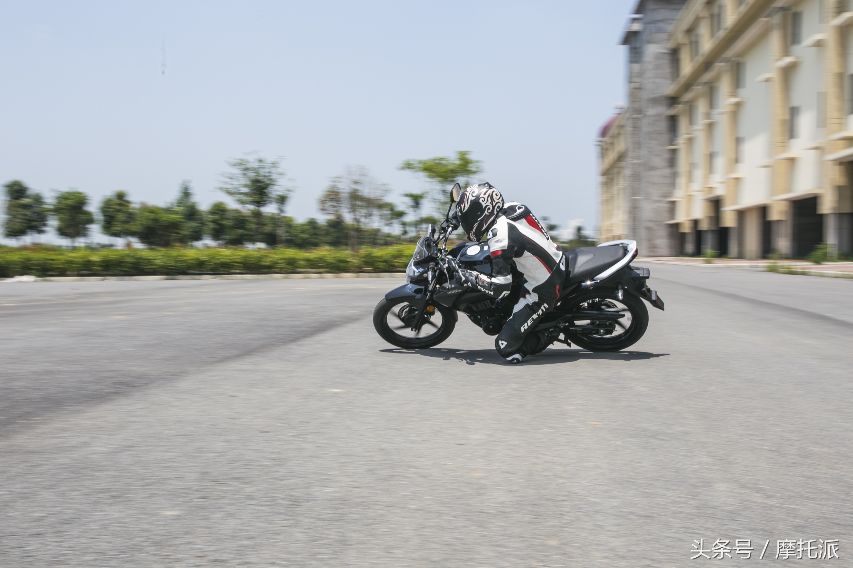 本田幻影150(可玩度不错)_科技圈