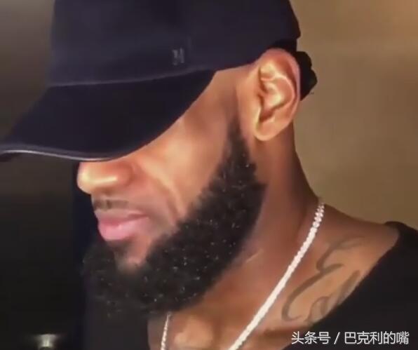 nba球衣为什么降价了(人心惶惶，詹皇球衣公开被5折甩卖 大清仓，美网友要求附赠打火机)