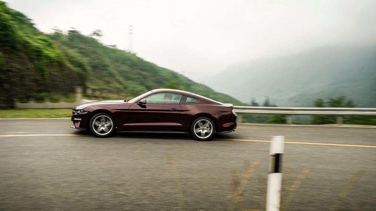 不再娘炮车！试驾福特2018款Mustang！