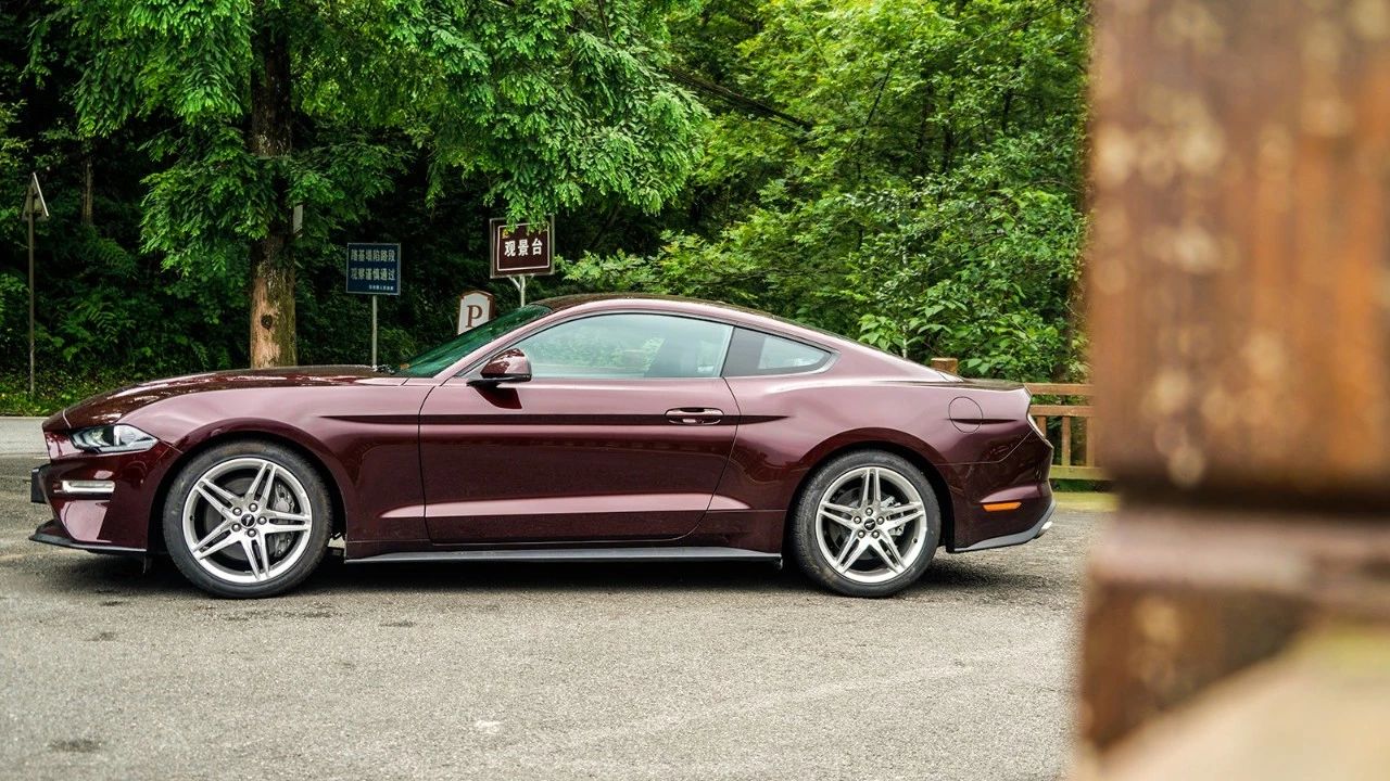 不再娘炮车！试驾福特2018款Mustang！