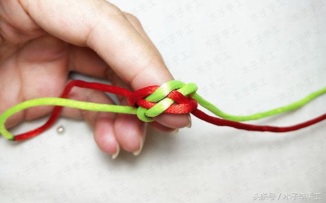 妹子教你如何编织桂花结红绳手链超简单翡翠珠子加工视频教程