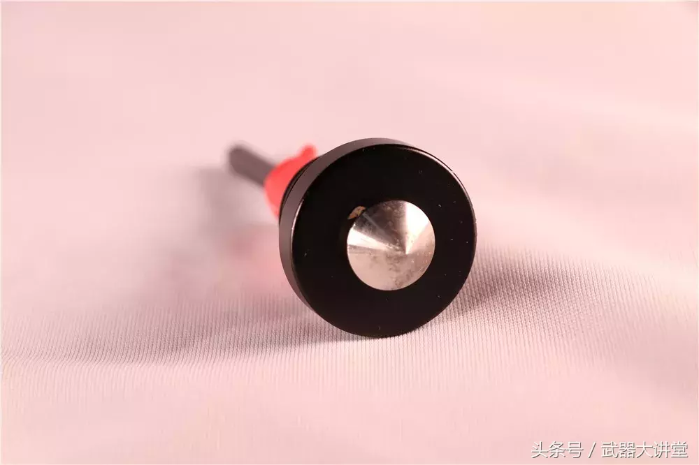 德国冷兵器的典型代表,多功能月牙2代工兵铲