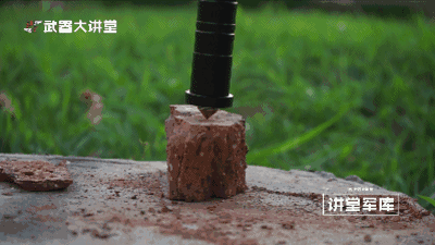 德国冷兵器的典型代表，多功能月牙2代工兵铲