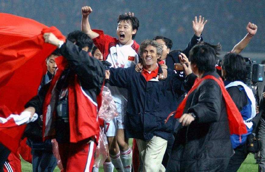 世界杯历史只有8个国家夺冠（历史上，获得世界杯的国家仅有八个，击败国足的国家仅有三个）