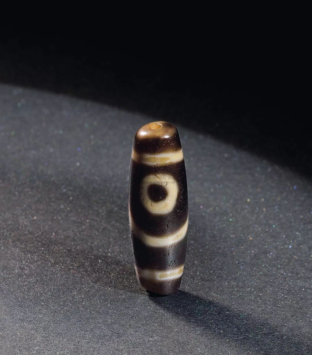 这颗天珠价值连城,成为名副其实的"珠中之王"(九眼天珠有什么功能) 第