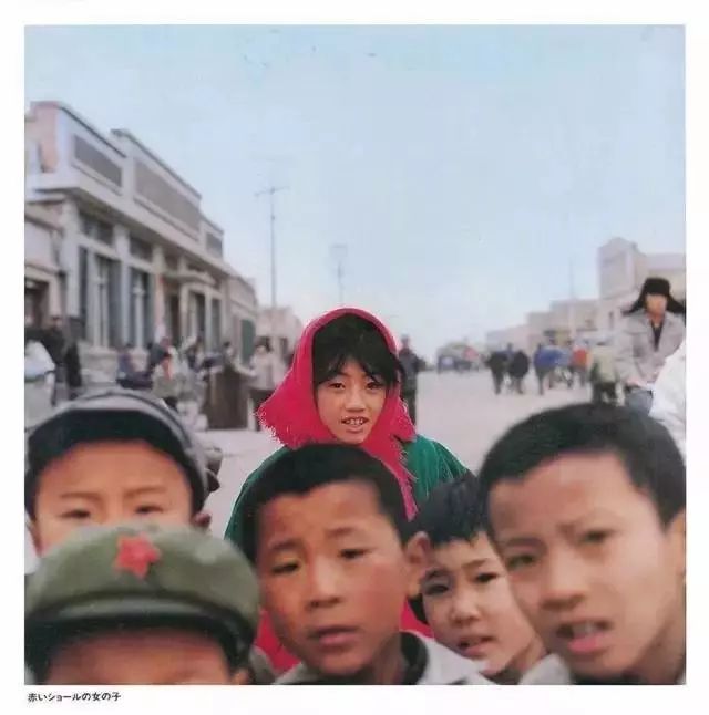 一位日本摄影师36年前偷拍中国孩子，却给我们留下纯真年代