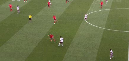 熊出没世界杯球赛（韩国队上演现实版“少林足球”，黑球+肮脏动作惹怒墨西哥主教练）-趣拿体育