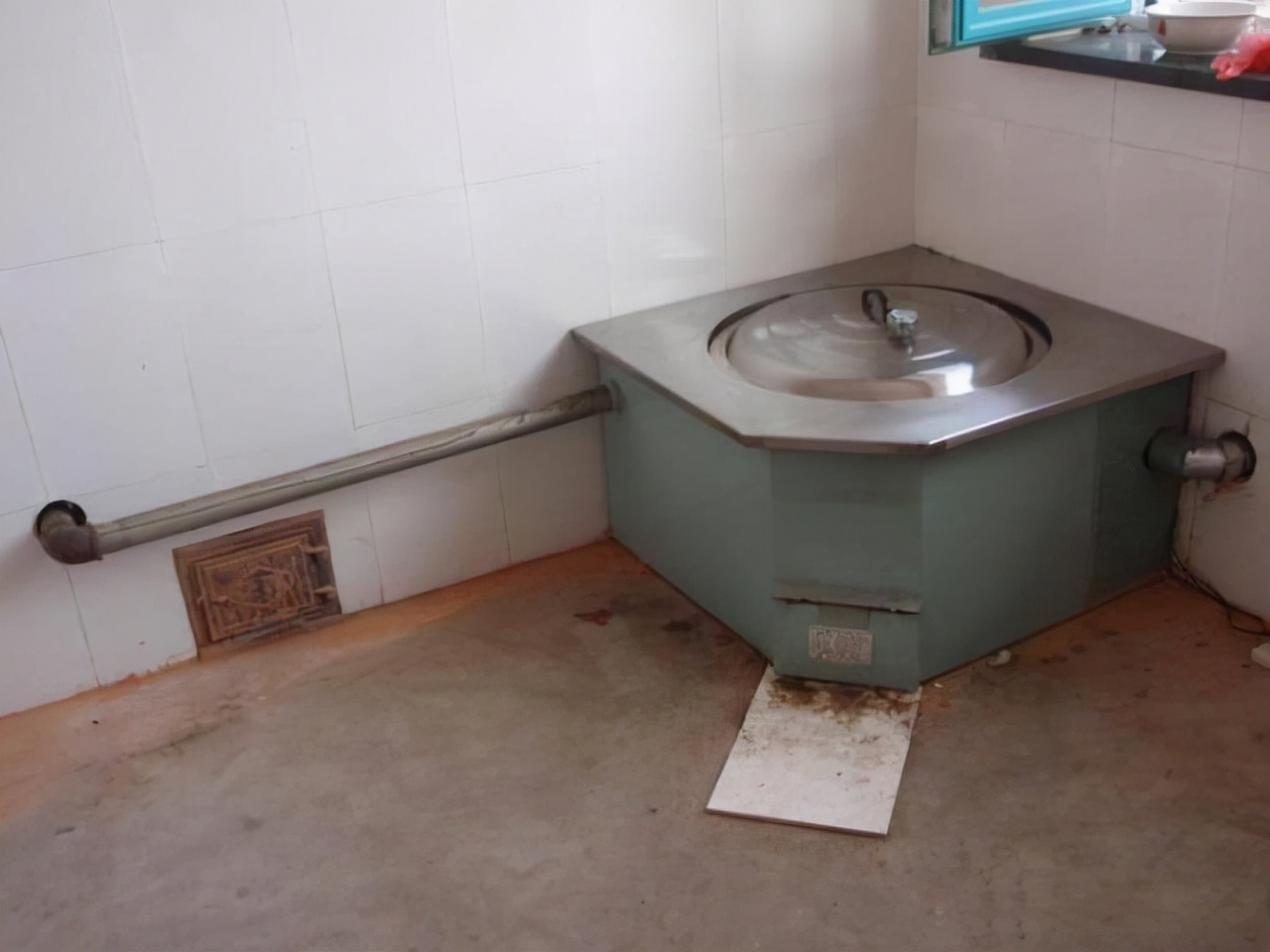 你家农村还用燃气做饭吗?现在流行新式灶台,节能实用冬天能取暖