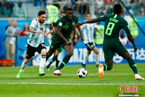 尼日利亚vs阿根廷(梅西罗霍建功！阿根廷2：1战胜尼日利亚惊险晋级)
