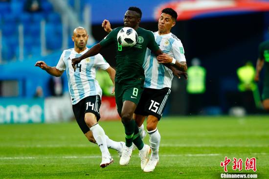 86年世界杯阿根廷庆祝（梅西罗霍建功！阿根廷2-1险胜尼日利亚出线）