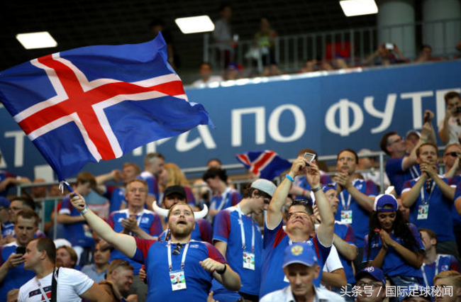世界杯冰岛回家(掌声送别世界杯新军冰岛，一声“HU”吼响彻俄罗斯)