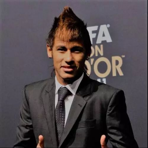 内马尔巴西世界杯发型（内马尔的泡面头其实大有“深意”？足球界的发型比拼你看得懂么）