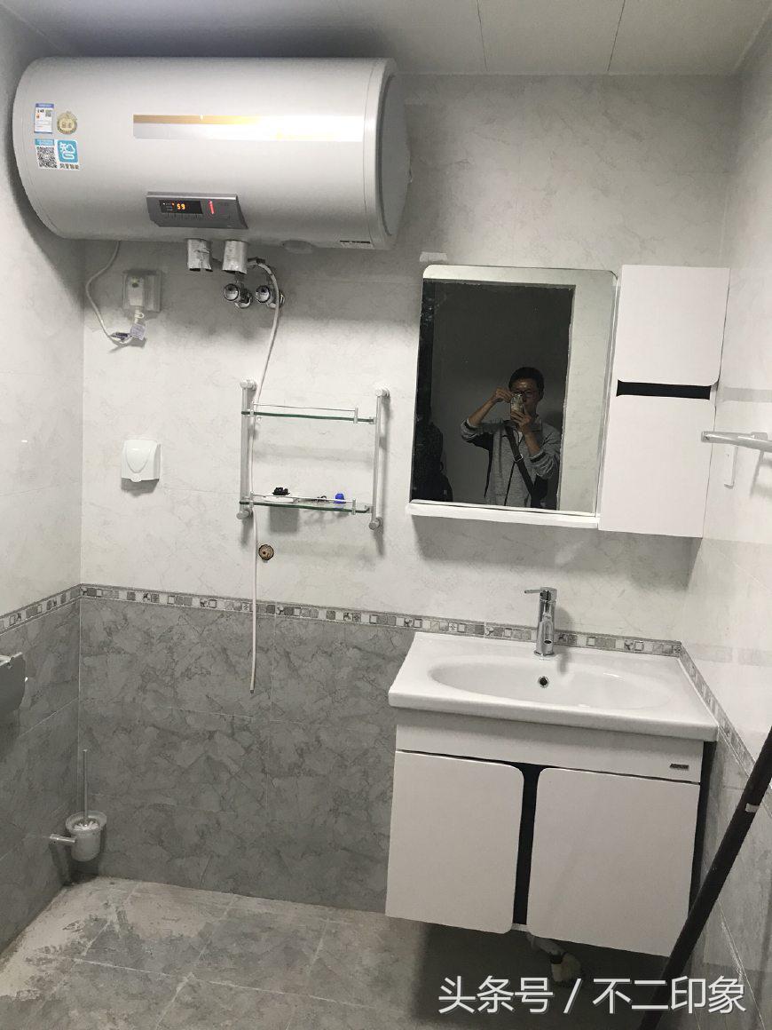 世界杯实况照片墙布置（老公装修为了方便看世界杯在电视墙做投影仪，完工后我懵了，晒晒）