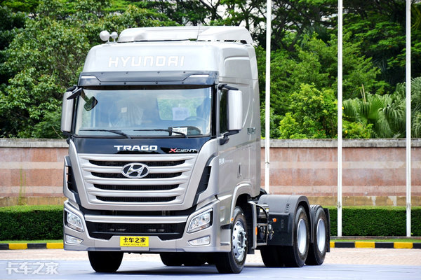 现代创虎说起韩国卡车,现代和大宇比较出名,当然了,以前还有三星卡车