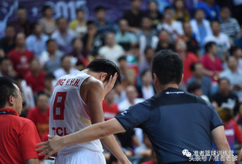中国男篮澳大利亚打架(男篮世预赛上演群殴！13人被罚下，这不是我想看到的篮球！)