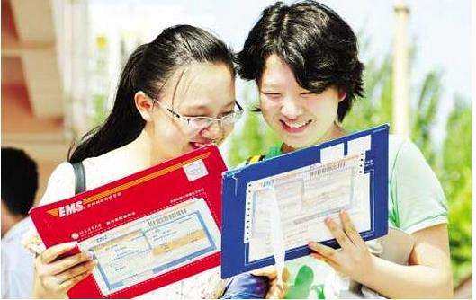 聚焦“退档”政策：看完2017年录取数据，考生和家长沸腾了