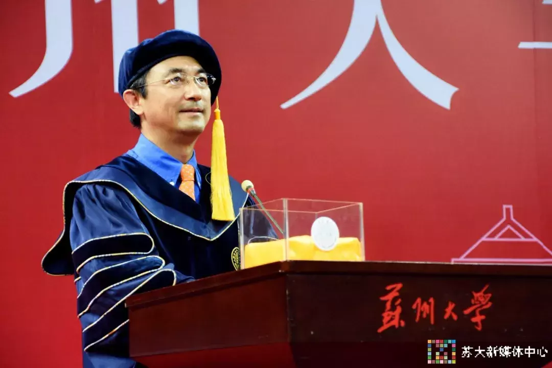 2018最火毕业典礼金句C位出道,让你又笑又哭……