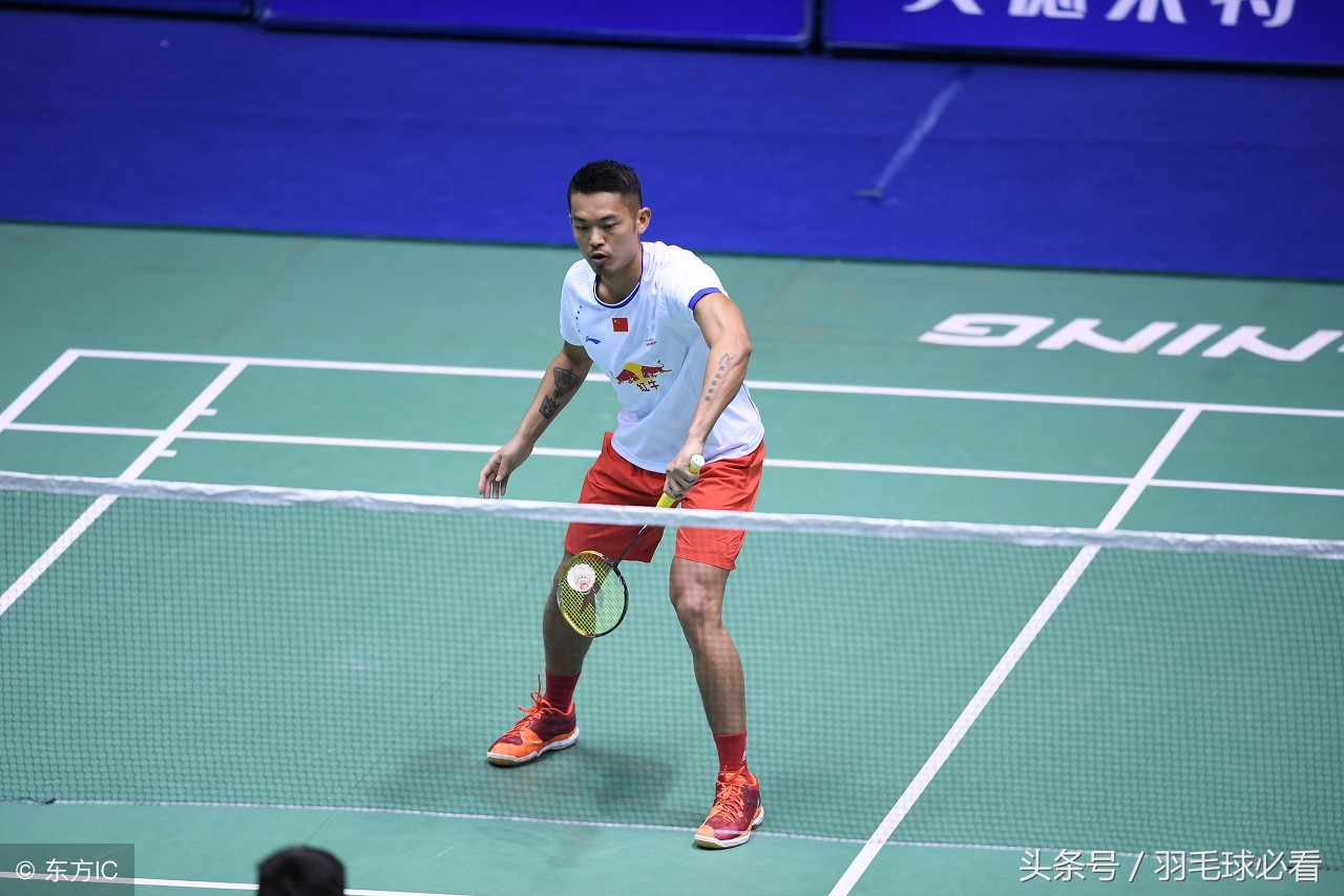 怎样接好羽毛球的大力扣杀(羽毛球这样接杀球,让你防守中取得分数,再