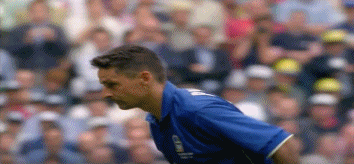 94世界杯马尔蒂尼助攻巴乔(当年与大力神杯擦肩而过，他留给全世界最忧郁的背影)