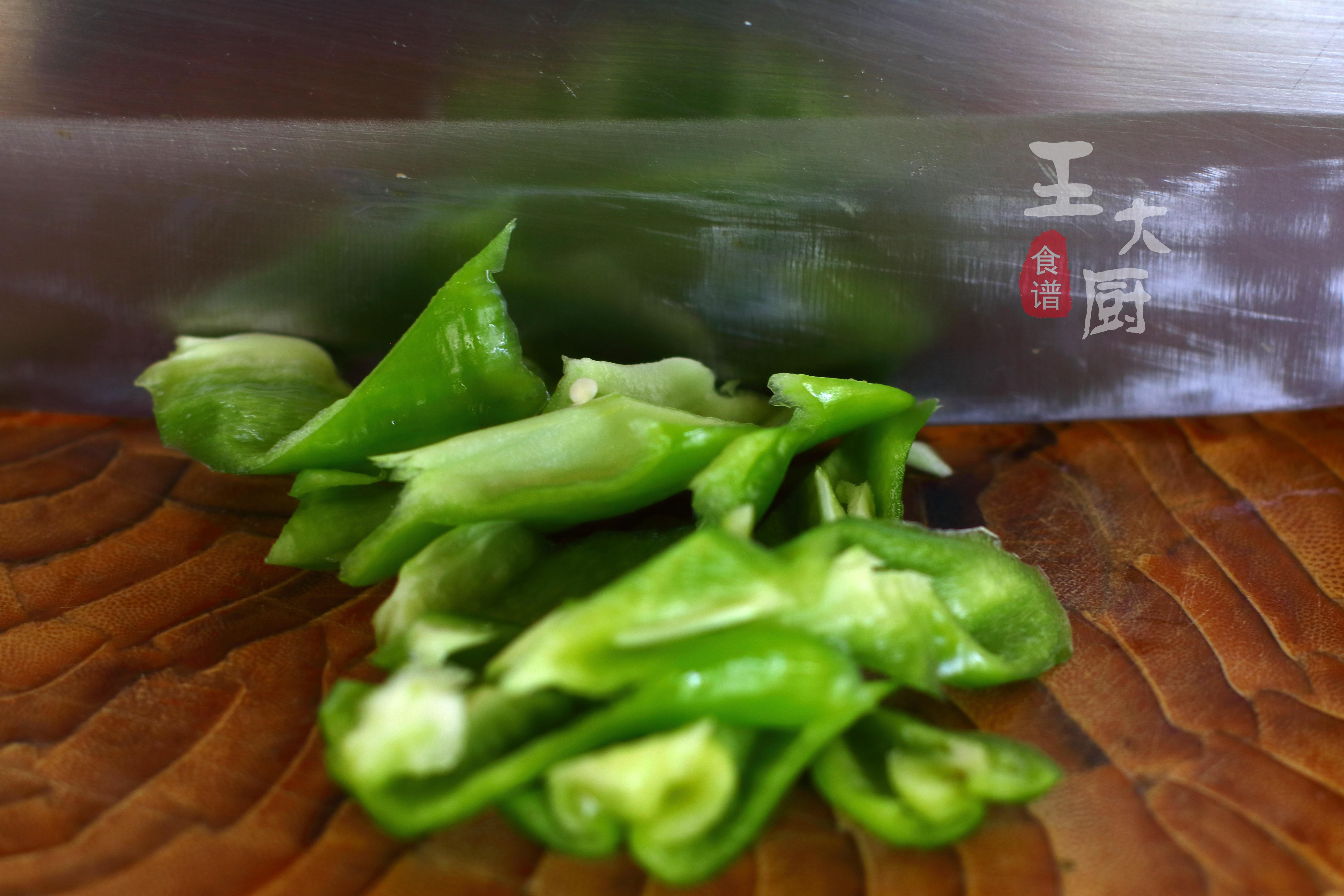 黃燜雞米飯的做法,黃燜雞米飯的做法 最正宗的做法