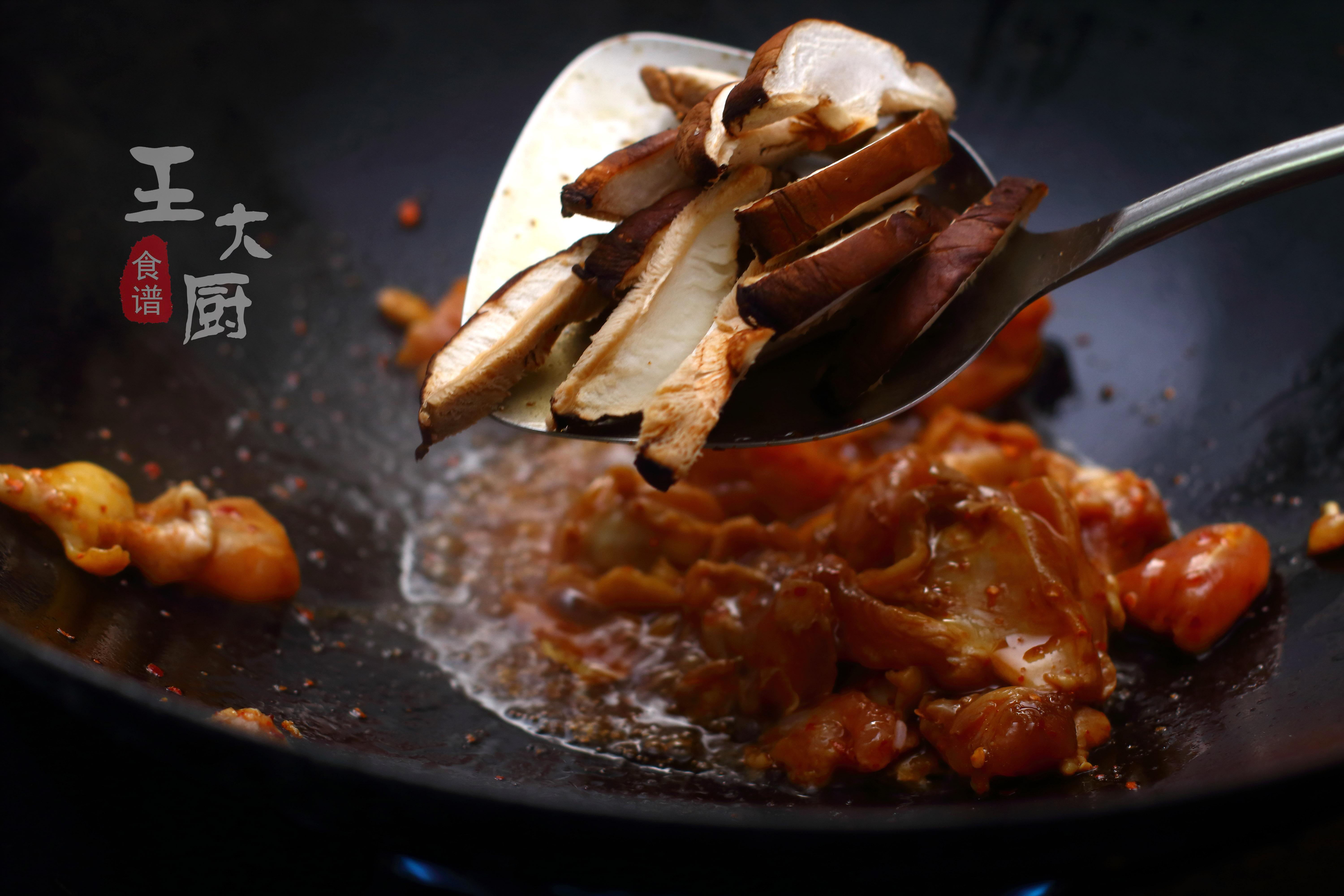黃燜雞米飯的做法,黃燜雞米飯的做法 最正宗的做法