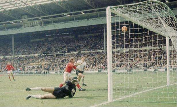 1966年英格兰世界杯决赛（南美为什么认为英德是靠“PY交易”才打进66年世界杯决赛的？）-趣拿体育