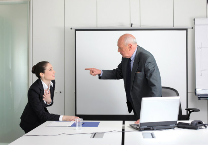 在团队里！如果你的上司对你工作的不信任之时，你会怎么做？